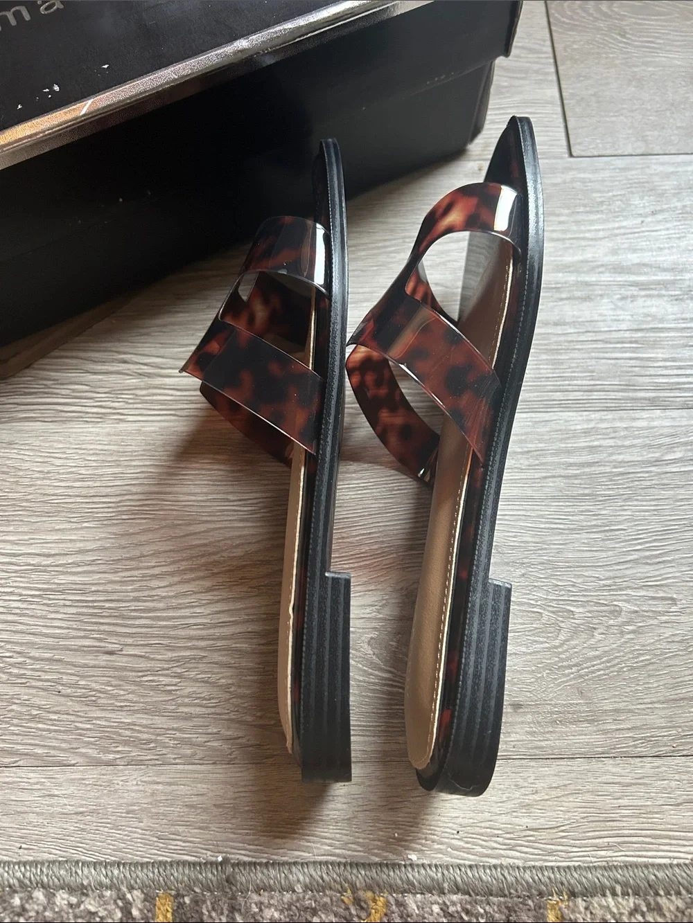 Tortoise H-band sandals 8
